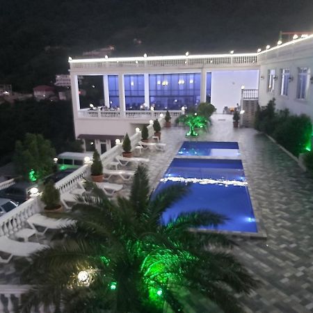 קבריאטי Hotel Zura Palace מראה חיצוני תמונה