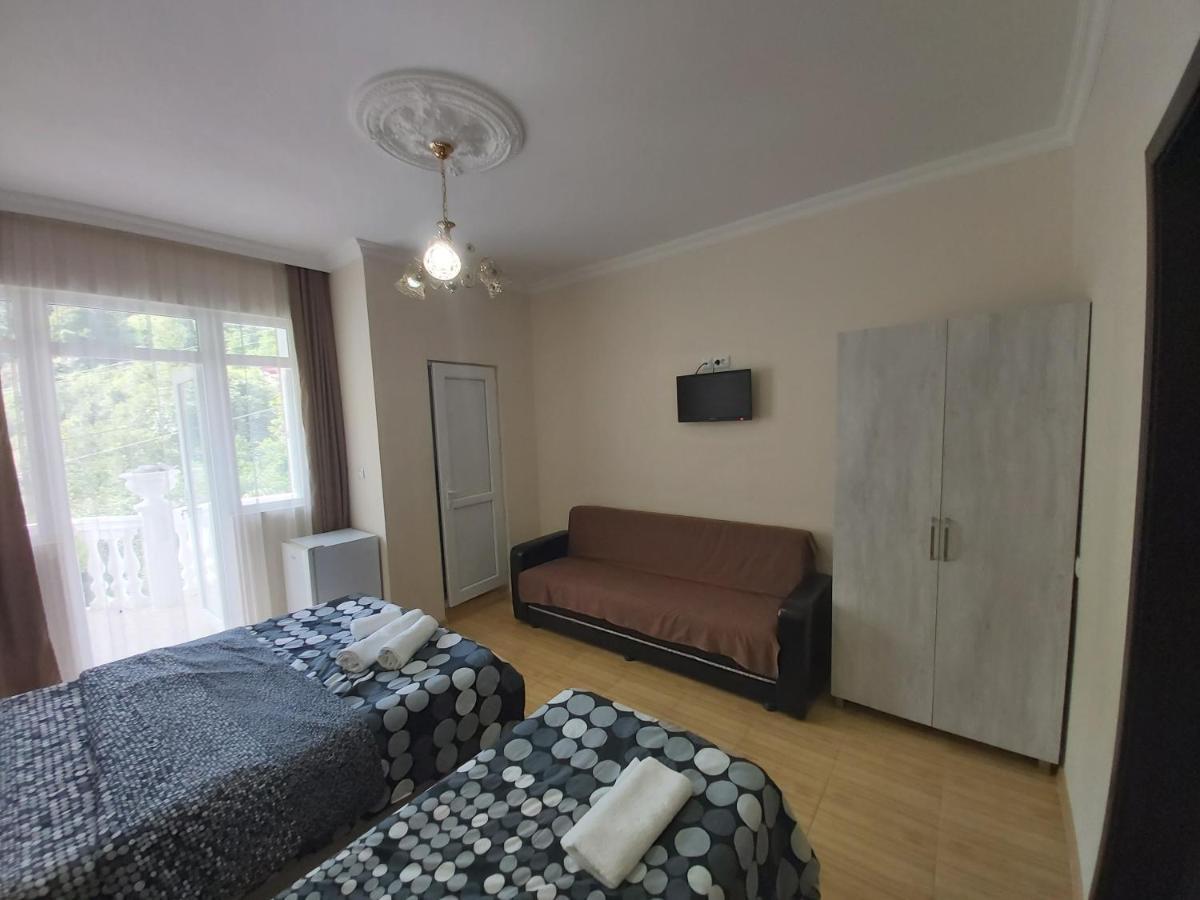 קבריאטי Hotel Zura Palace מראה חיצוני תמונה