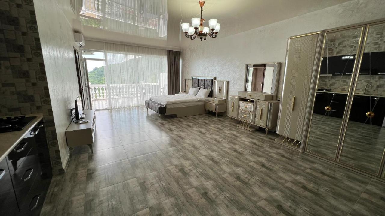 קבריאטי Hotel Zura Palace מראה חיצוני תמונה