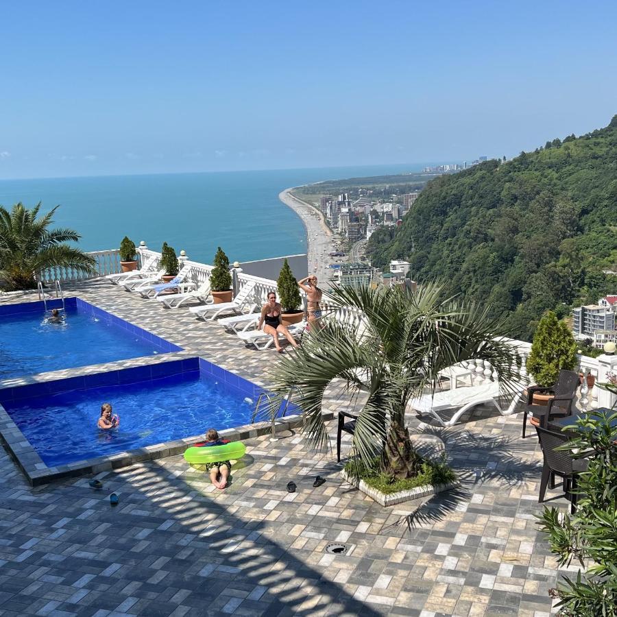 קבריאטי Hotel Zura Palace מראה חיצוני תמונה